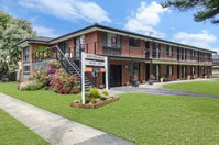 Eastern Beach Units 4