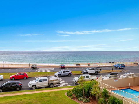 Ebbtide 6 - Opposite Main Beach - Australia Shopping 1