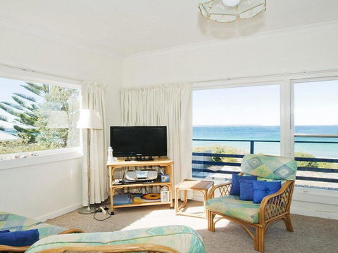 Eden On The Beach - Beachside Getaway - Accommodation Australia 1