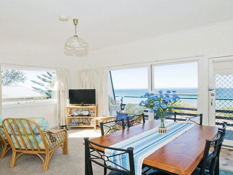 Eden On The Beach - Beachside Getaway - Accommodation Australia 0