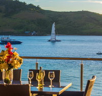 Edge 2 Ocean Front Luxury 3 Bedroom Split Level Spacious With Sofa Bed  Buggy - Accommodation Australia