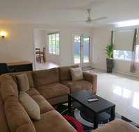 Edge Hill Clean  Green Cairns 7 Minutes from the Airport 7 Minutes to Cairns CBD  Reef Fleet Terminal - Accommodation Australia