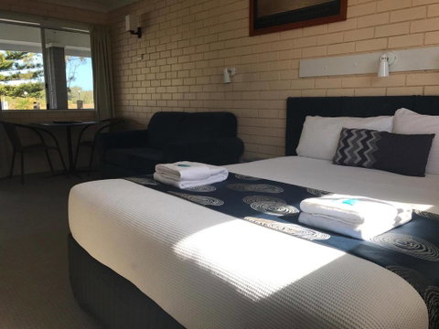 Edgewater Motel - Accommodation Australia 1