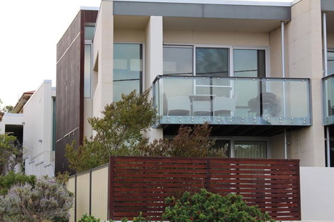 Eighty Eight - Australia Shopping 0