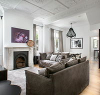 Elegant 3-Bed Heritage House near Parks and Cafes - Accommodation Australia