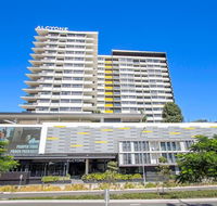 Elite elegance 2BRHamilton APT with Parking - Local Tourism