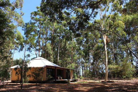Ellensbrook Cottages - Local Tourism 2