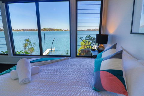 Elysium Lakehouse - Accommodation Australia 0