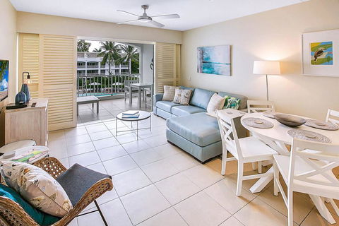 Elysium The Beach Club - Accommodation Australia 3