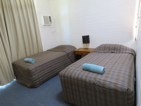 Emerald Gardens Motel & Apartments - Australia Shopping 2