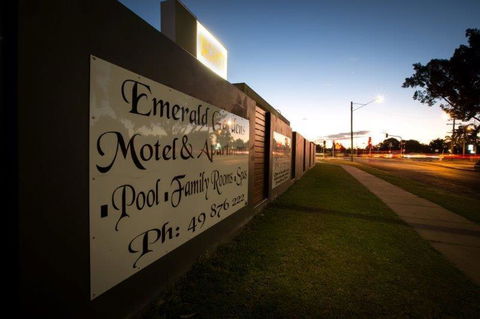 Emerald Gardens Motel & Apartments - Australia Shopping 0