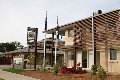Emerald Inn - Australia Shopping 1