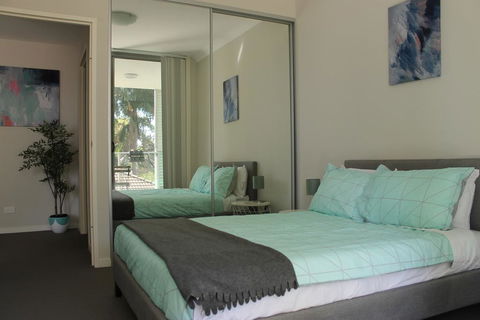 Enjoyable Holiday Home For Group Six - Accommodation Australia 3