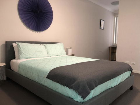 Enjoyable Holiday Home For Group Six - Accommodation Australia 0