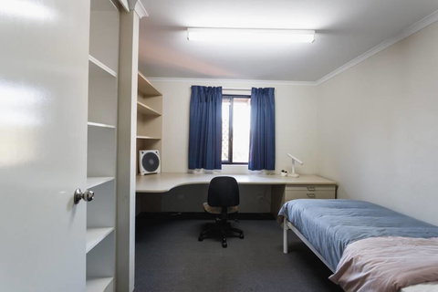 Erica Underwood House 6 Bedroom Flat - Local Tourism 0
