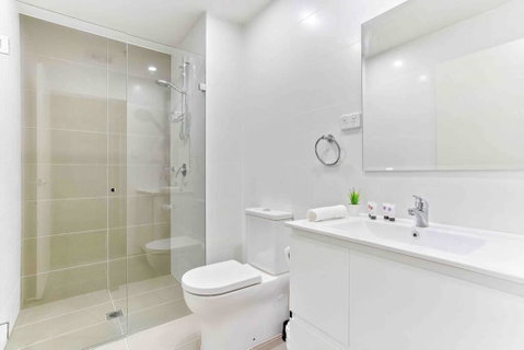 ESQ Astonishing 3BD Apartment 1 Min From Train Station - Accommodation Australia 2