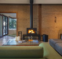 Eumarella Shores Noosa Lake Retreat - Australia Shopping