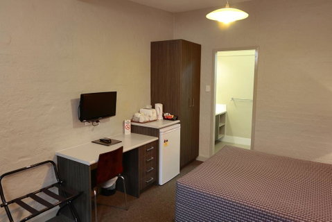 Everton Park Hotel - Accommodation Australia 2