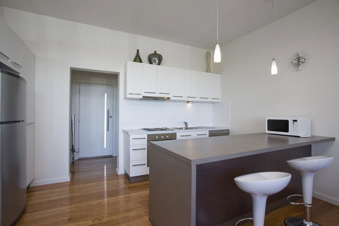 Exclusive Anglesea River Beach Apartment - Local Tourism 1