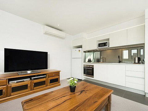 Executive Luxury Apartment - Accommodation Australia 0