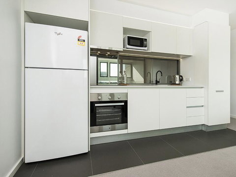Executive Luxury Apartment - Accommodation Australia 3