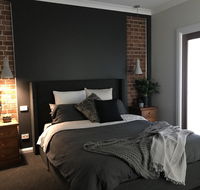Executive Villa private 2 bedroom in ideal location - Accommodation Australia