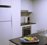 Executively Styled 2 Bed 2 Bath Perfect Location - Australia Shopping