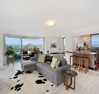 Experience Bondi Beach As Your Backdrop - Australia Shopping