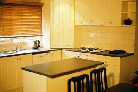 Eyre House - Accommodation Australia 1