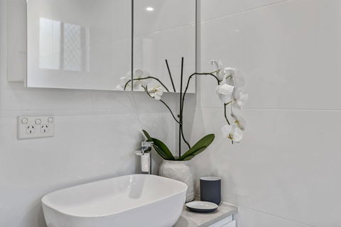 Fairlight Whispers - 10 Minutes From Manly - Accommodation Australia 2