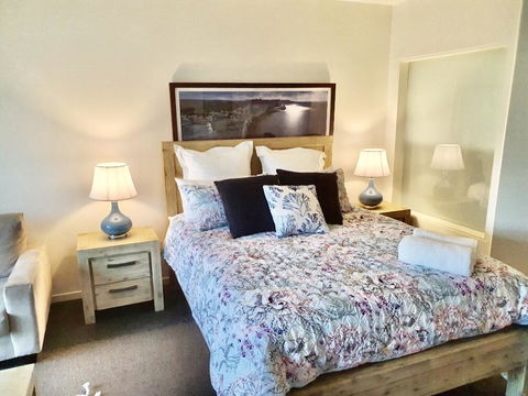 FAMILY ISLAND GETAWAY - BEACHFRONT APARTMENT - Accommodation Australia 1