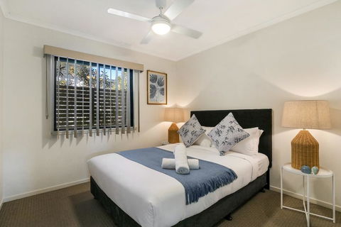 Family-Size Duplex In Quiet Neighbourhood - Bed n Breakfasts 1