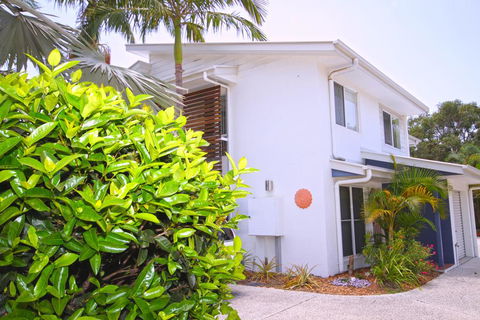 FANTASTIC HOLIDAY UNIT IN A PERFECT LOCATION - Accommodation Australia 0
