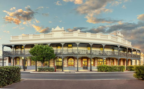 Farmers Home Hotel - Accommodation Australia 0