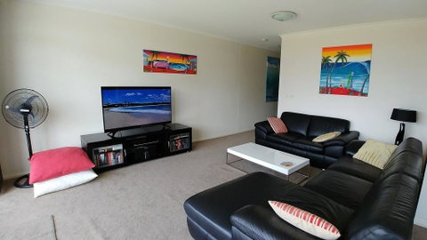 Fathoms Apartment 18/1a Mitchell Pde - All Linen Provided - Accommodation Australia 3