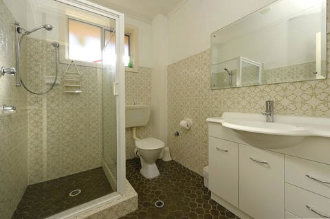 Fingal Court Unit 3 - Fingal Bay - Accommodation Australia 2