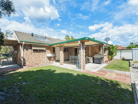 Fingal Waves @ Fingal Bay NSW - Accommodation Australia 0