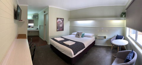 Finley Country Club Hotel Motel - Accommodation Australia 3