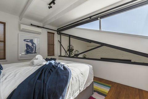 Fitzroy Converted Warehouse Penthouse - Accommodation Australia 3