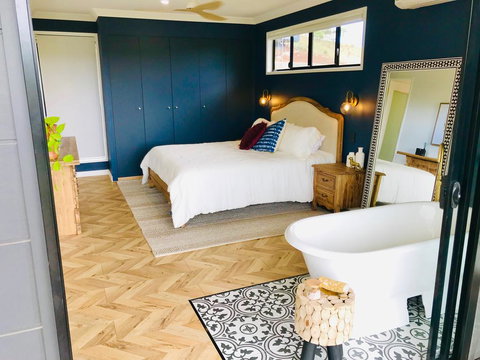 Fletchers Ridge Brand New Luxury Guest House - Australia Shopping 1