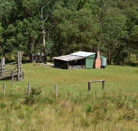 Four Bull Hut - Accommodation Australia