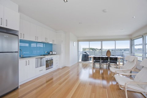 Four Kings Apartment - Deluxe 2br #3 - Accommodation Australia 0