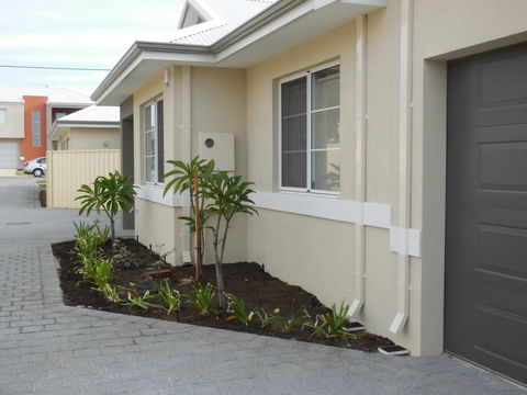 Frangipani Villa Innaloo - Accommodation Australia 1