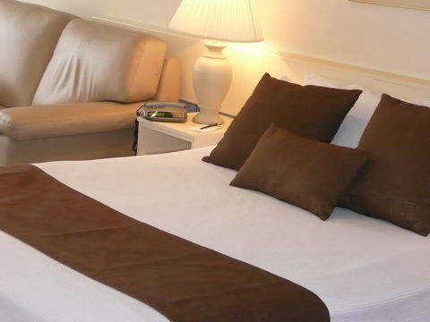 Frankston International - Accommodation Australia 3