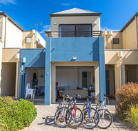 Front 9 then Dine - 3/61 St Andrews Boulevard - Accommodation Australia