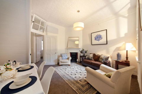 FUN TIMES In HUGE House 1 Minute To SYDNEY HARBOUR - Accommodation Australia 0