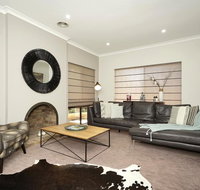 Garden City Luxury Apt - Accommodation Australia