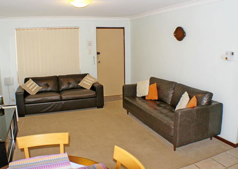 Geraldton Holiday Unit - Accommodation Australia 1