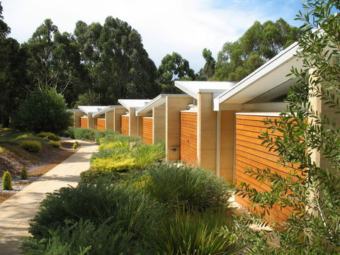 Gilgara Retreat - Australia Shopping 3