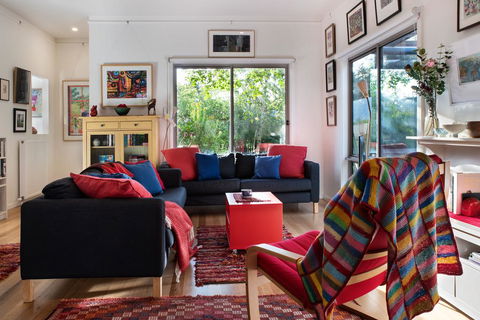 Giraffe Manor - Australia Shopping 2